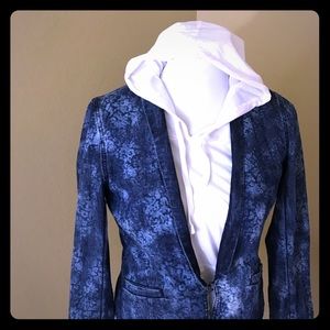 Levis Retro front hook closure size small